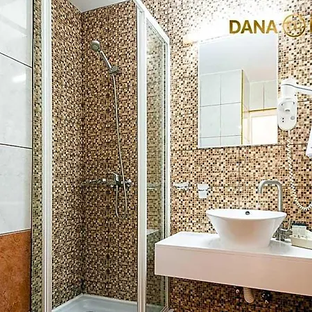 Dana Hotel 4*